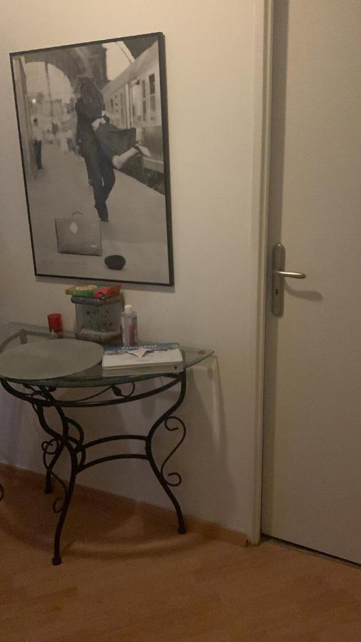 Apartamento Chambre Proche De La Defense Courbevoie Exterior foto